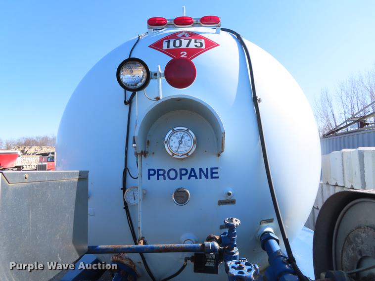 image for item DF7726 Arrow propane tank bed