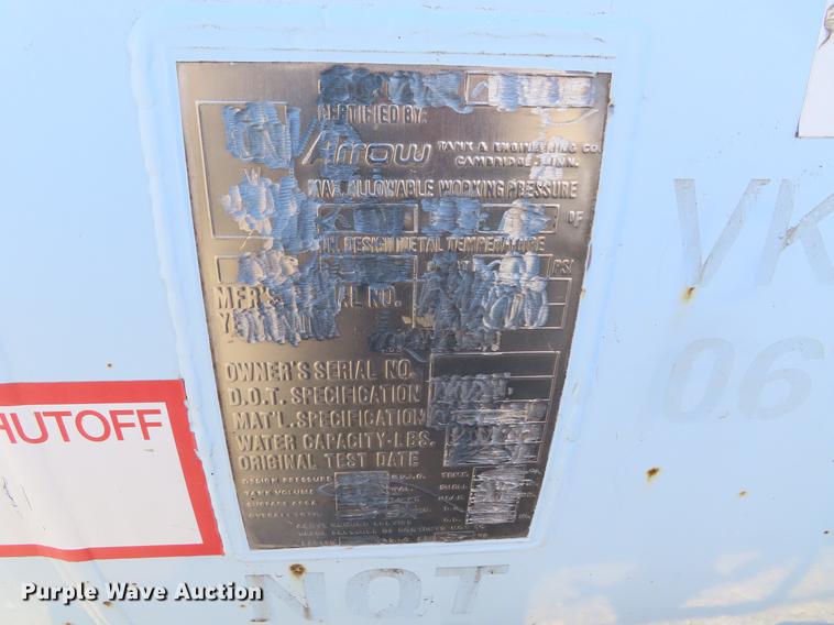 image for item DF7726 Arrow propane tank bed