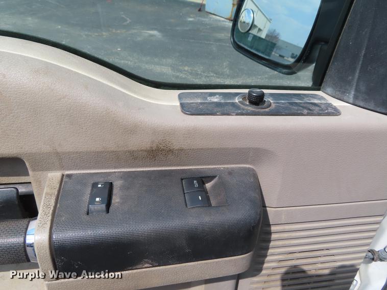 image for item DF7738 2008 Ford F250 Super Duty pickup truck