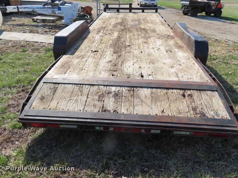 image for item DF7740 2003 Rocking Chair Mfg. utility trailer
