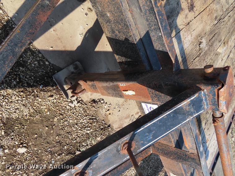 image for item DF7740 2003 Rocking Chair Mfg. utility trailer