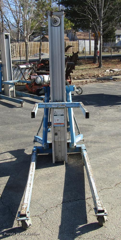image for item DF7877 (4) Genie SLA-20 vertical lifts