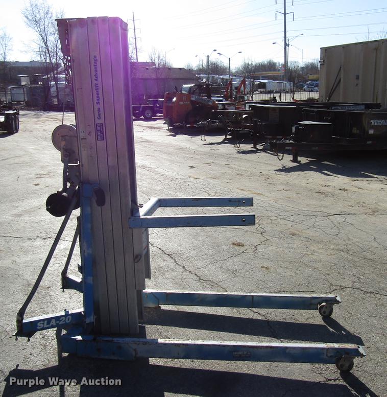 image for item DF7877 (4) Genie SLA-20 vertical lifts