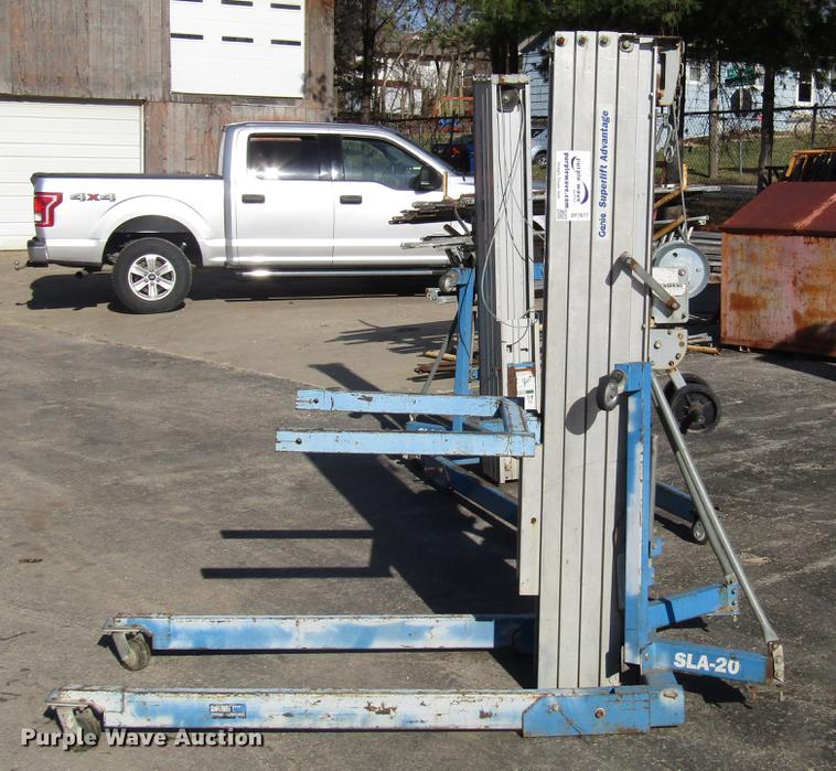 image for item DF7877 (4) Genie SLA-20 vertical lifts