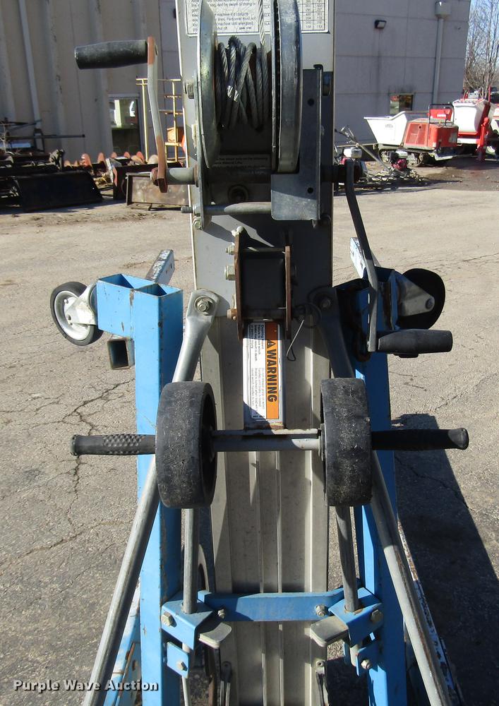 image for item DF7877 (4) Genie SLA-20 vertical lifts
