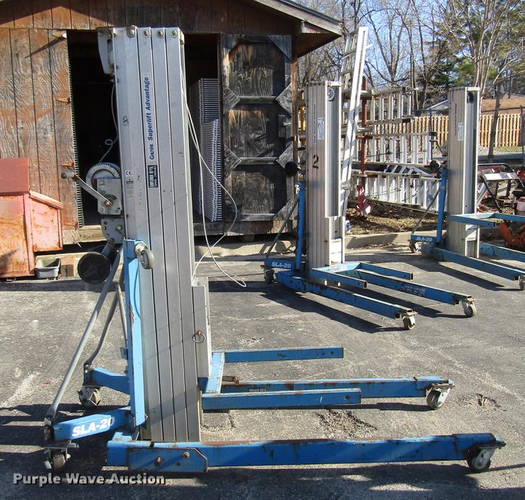 image for item DF7877 (4) Genie SLA-20 vertical lifts