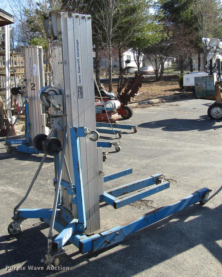 image for item DF7877 (4) Genie SLA-20 vertical lifts