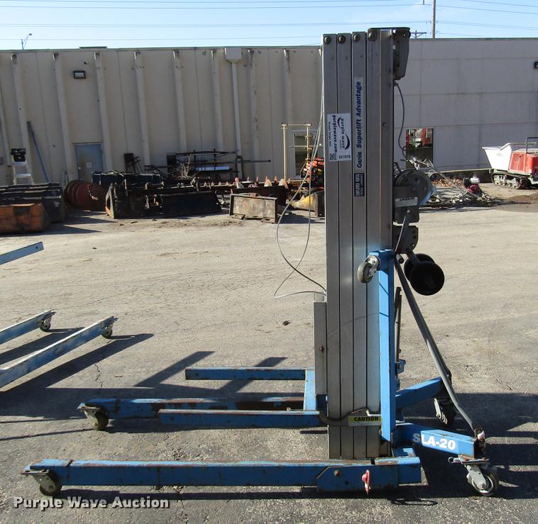 image for item DF7877 (4) Genie SLA-20 vertical lifts