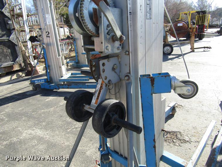 image for item DF7877 (4) Genie SLA-20 vertical lifts