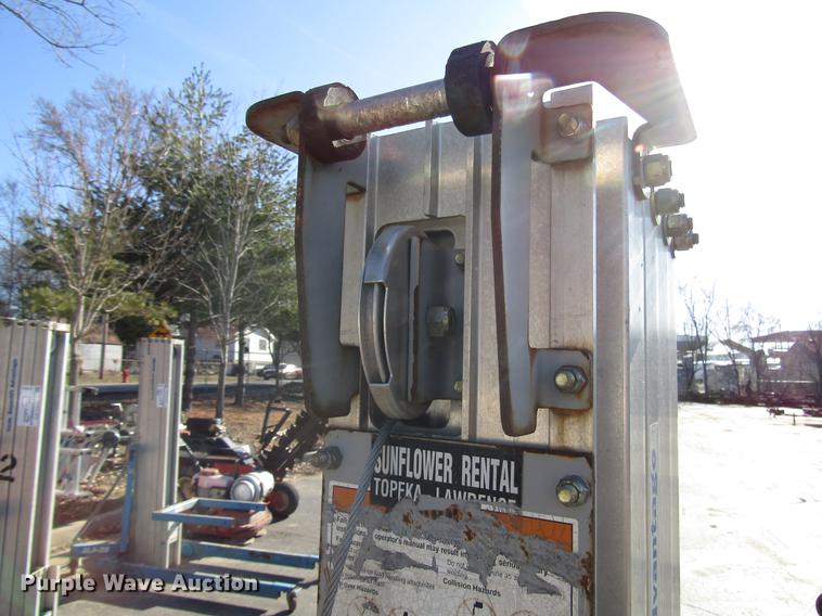 image for item DF7877 (4) Genie SLA-20 vertical lifts