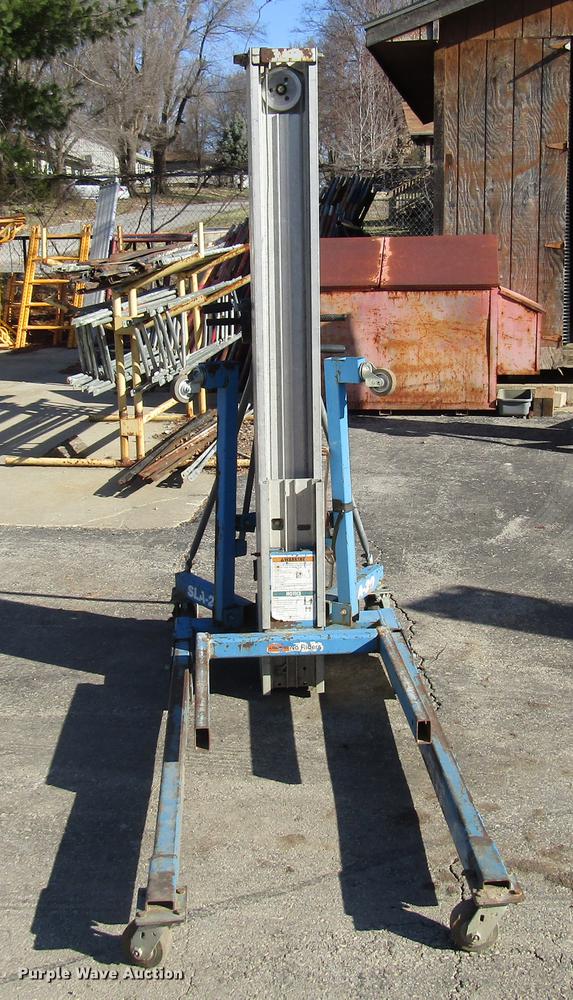 image for item DF7877 (4) Genie SLA-20 vertical lifts