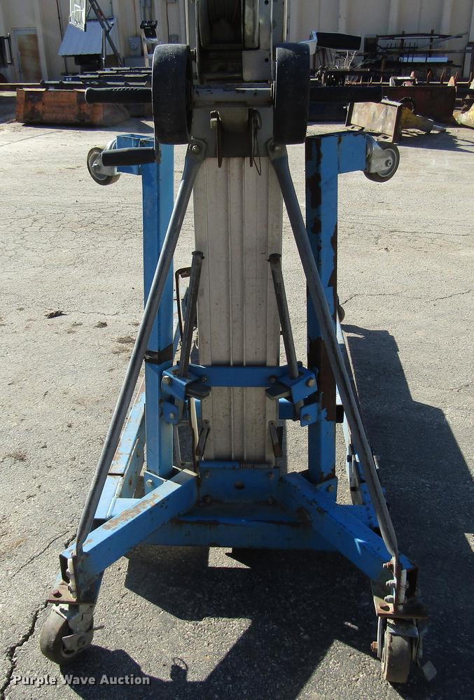 image for item DF7877 (4) Genie SLA-20 vertical lifts