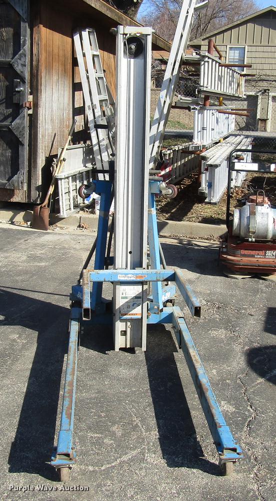 image for item DF7877 (4) Genie SLA-20 vertical lifts