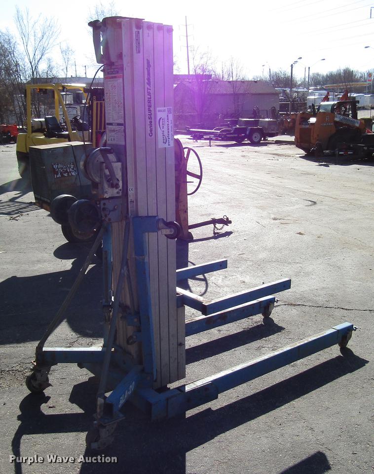 image for item DF7877 (4) Genie SLA-20 vertical lifts