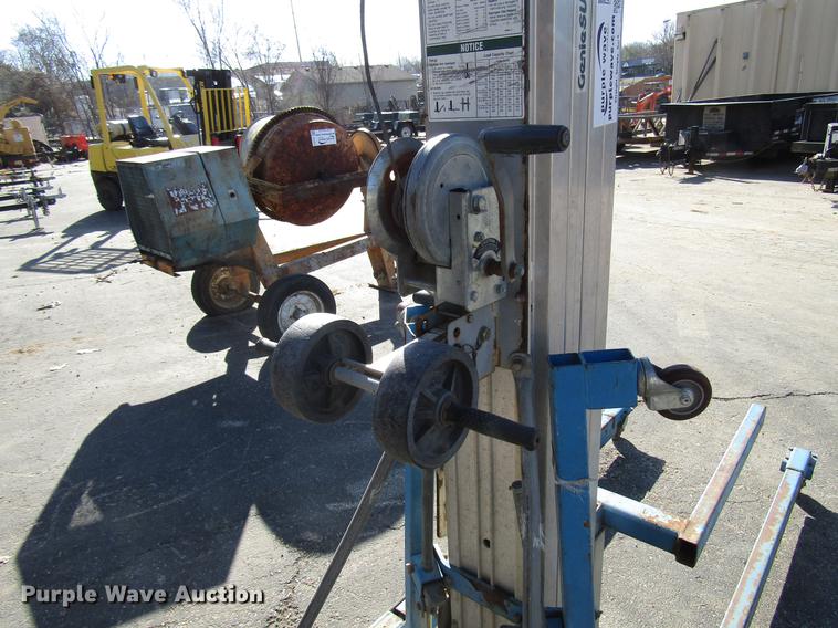 image for item DF7877 (4) Genie SLA-20 vertical lifts