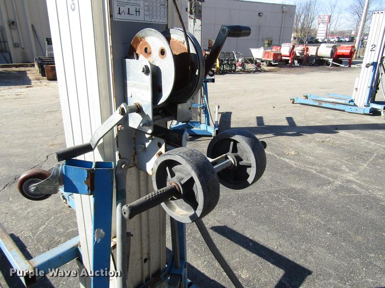 image for item DF7877 (4) Genie SLA-20 vertical lifts