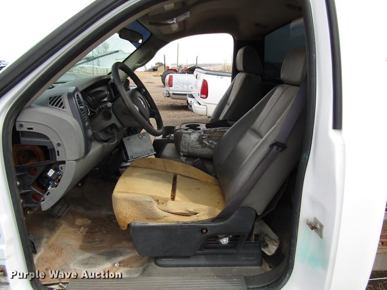 image for item DF7902 2009 Chevrolet Silverado 3500HD pickup truck cab and chassis