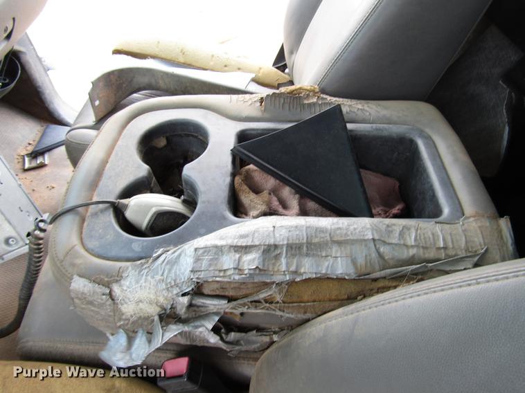 image for item DF7902 2009 Chevrolet Silverado 3500HD pickup truck cab and chassis