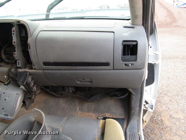 image for item DF7902 2009 Chevrolet Silverado 3500HD pickup truck cab and chassis