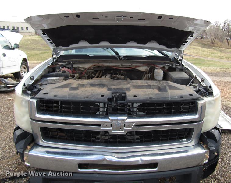 image for item DF7902 2009 Chevrolet Silverado 3500HD pickup truck cab and chassis