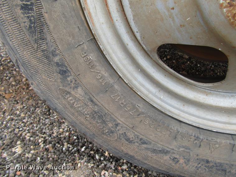 image for item DF7902 2009 Chevrolet Silverado 3500HD pickup truck cab and chassis