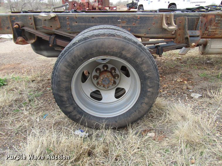 image for item DF7902 2009 Chevrolet Silverado 3500HD pickup truck cab and chassis