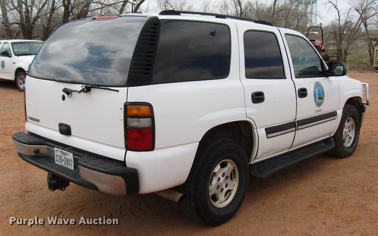 image for item DF7903 2004 Chevrolet Tahoe SUV