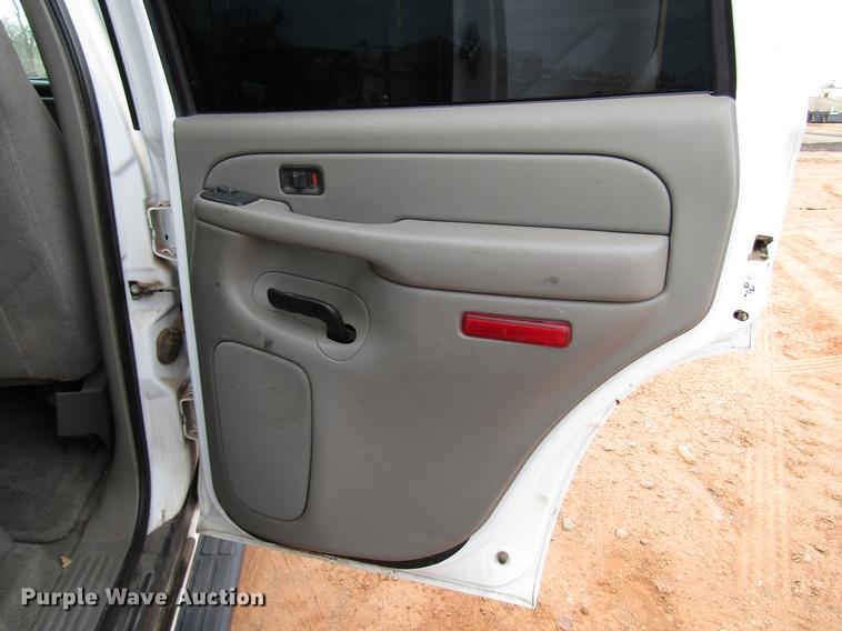 image for item DF7903 2004 Chevrolet Tahoe SUV