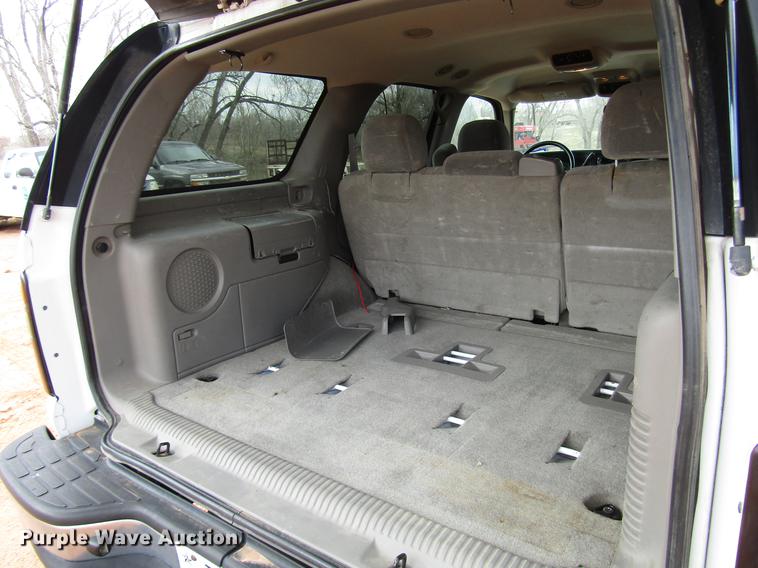 image for item DF7903 2004 Chevrolet Tahoe SUV
