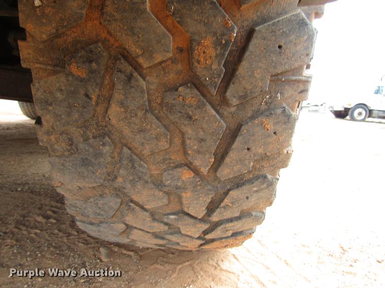 image for item DF7903 2004 Chevrolet Tahoe SUV