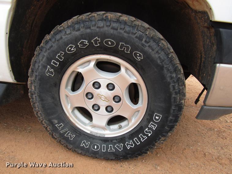 image for item DF7903 2004 Chevrolet Tahoe SUV