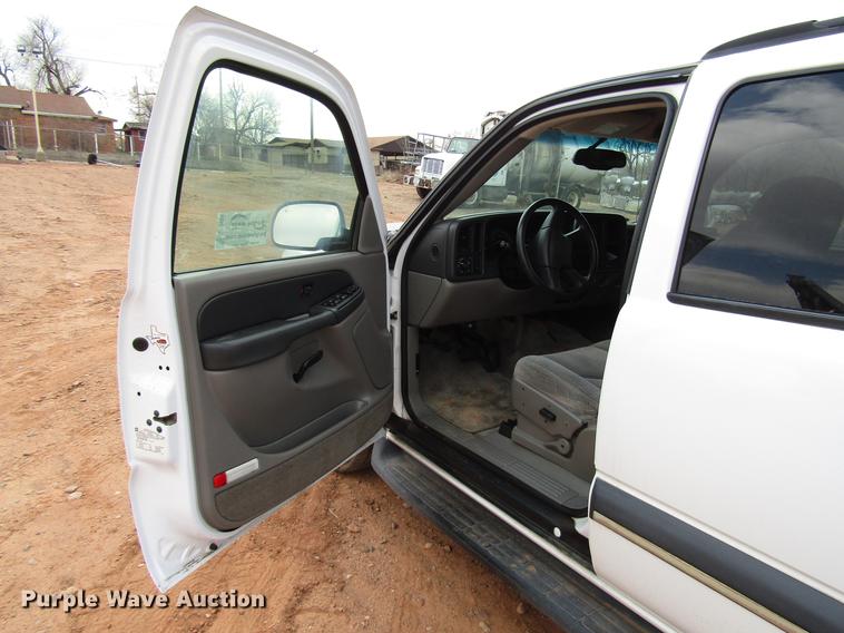 image for item DF7904 2003 Chevrolet Tahoe SUV