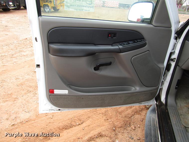 image for item DF7904 2003 Chevrolet Tahoe SUV