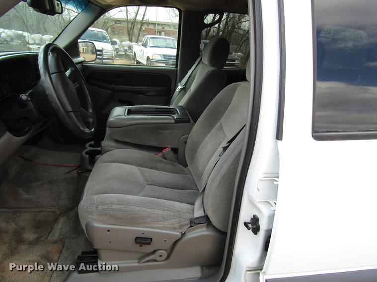 image for item DF7904 2003 Chevrolet Tahoe SUV