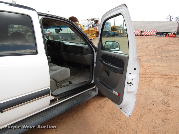 image for item DF7904 2003 Chevrolet Tahoe SUV