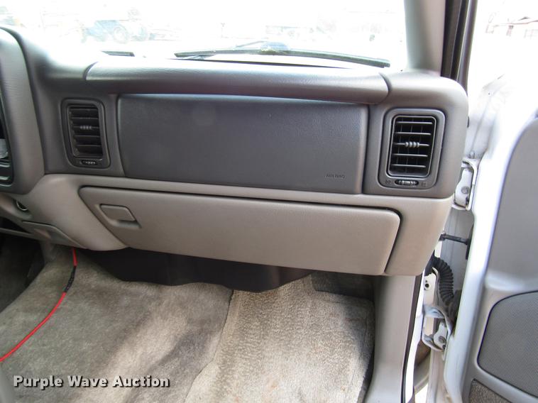 image for item DF7904 2003 Chevrolet Tahoe SUV