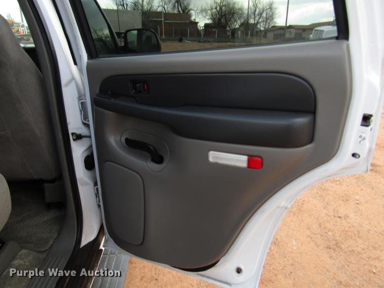 image for item DF7904 2003 Chevrolet Tahoe SUV