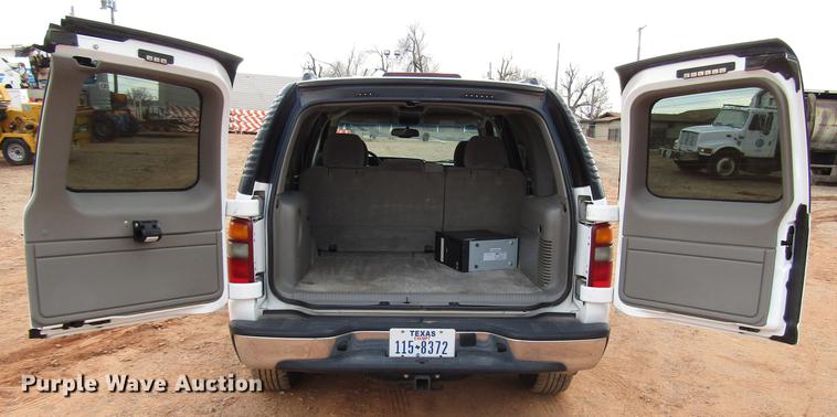 image for item DF7904 2003 Chevrolet Tahoe SUV