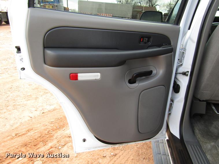 image for item DF7904 2003 Chevrolet Tahoe SUV