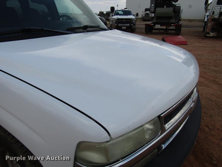 image for item DF7904 2003 Chevrolet Tahoe SUV