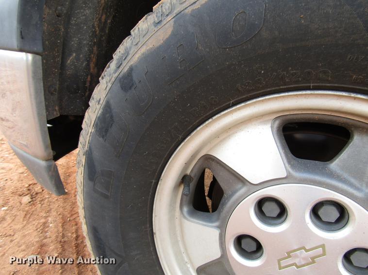 image for item DF7904 2003 Chevrolet Tahoe SUV