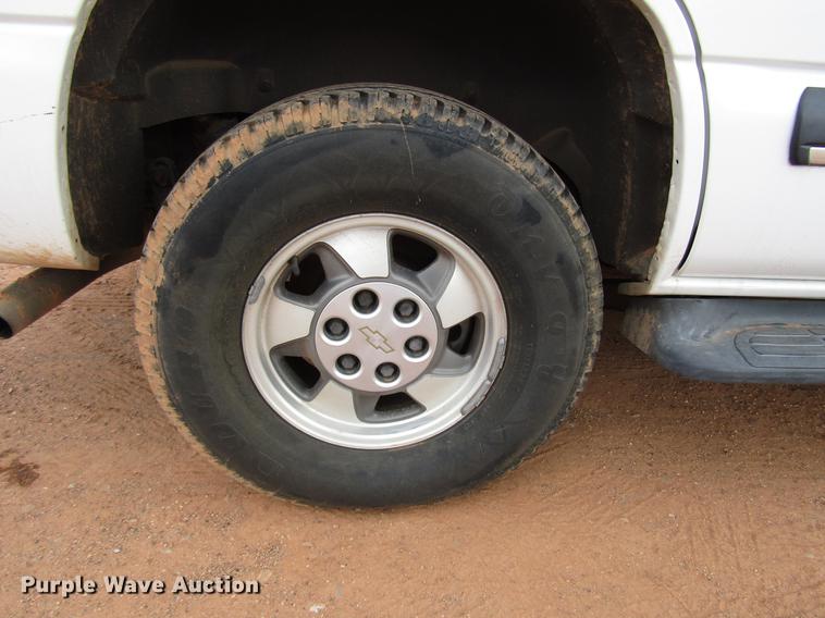 image for item DF7904 2003 Chevrolet Tahoe SUV