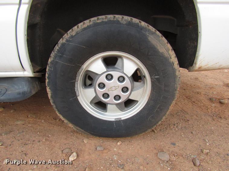 image for item DF7904 2003 Chevrolet Tahoe SUV