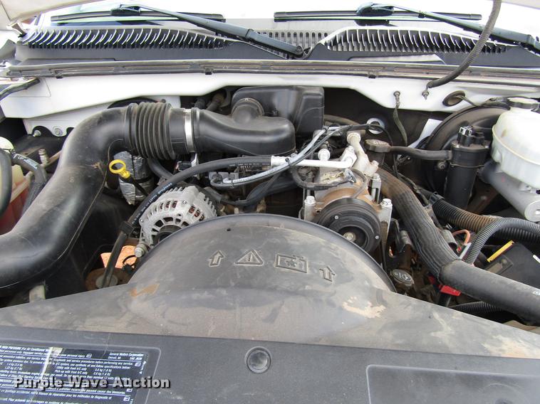 image for item DF7905 2003 GMC Sierra 1500 pickup truck