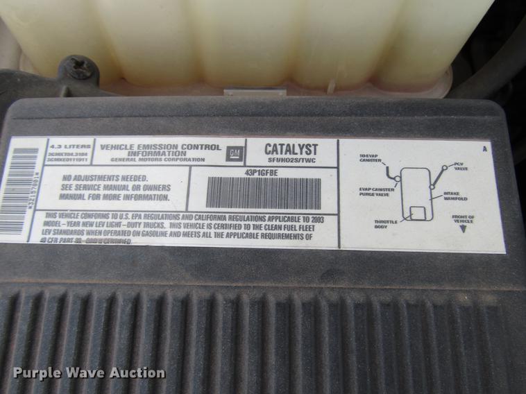 image for item DF7905 2003 GMC Sierra 1500 pickup truck