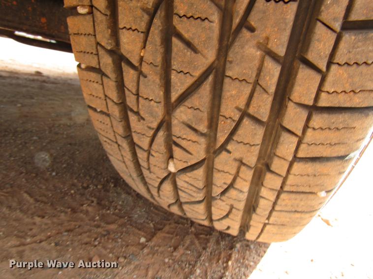 image for item DF7905 2003 GMC Sierra 1500 pickup truck