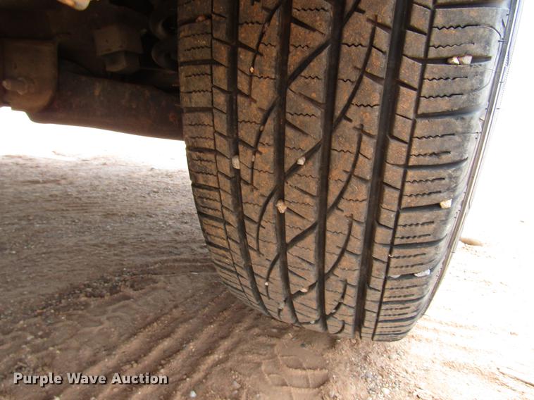 image for item DF7905 2003 GMC Sierra 1500 pickup truck