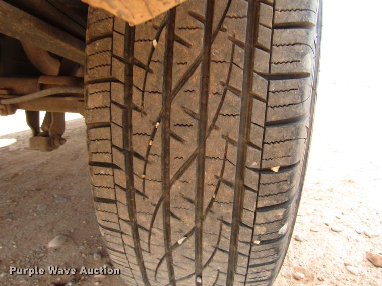 image for item DF7905 2003 GMC Sierra 1500 pickup truck