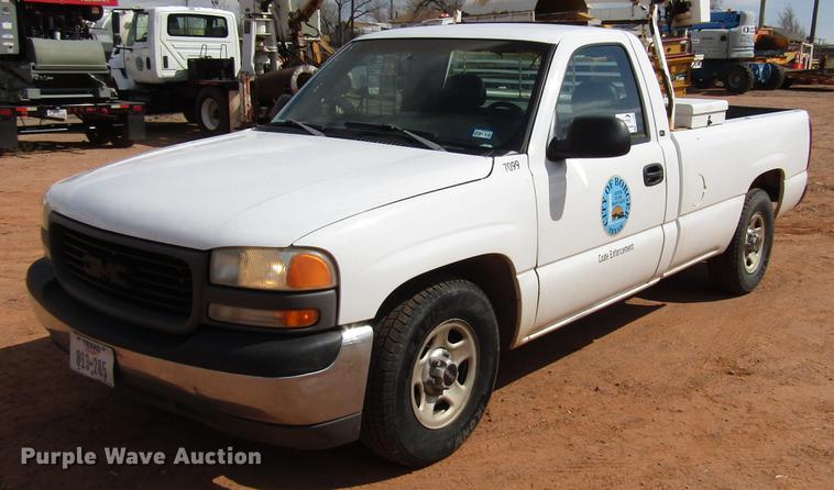 image for item DF7906 1999 GMC Sierra 1500 pickup truck