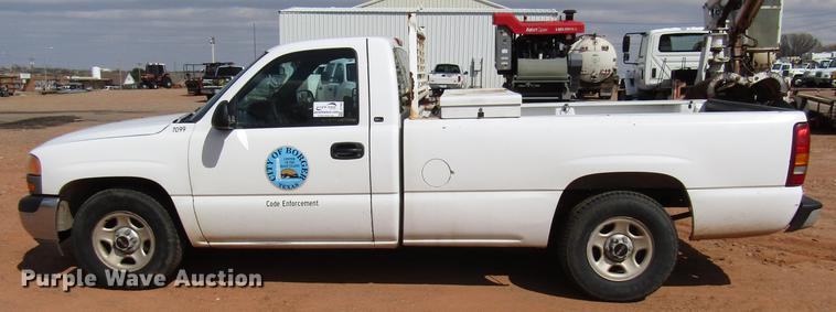 image for item DF7906 1999 GMC Sierra 1500 pickup truck